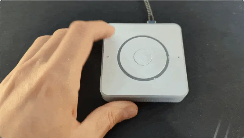 Clip showing how to change the color using the hardware dial