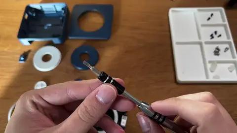 Placing the rubber ring